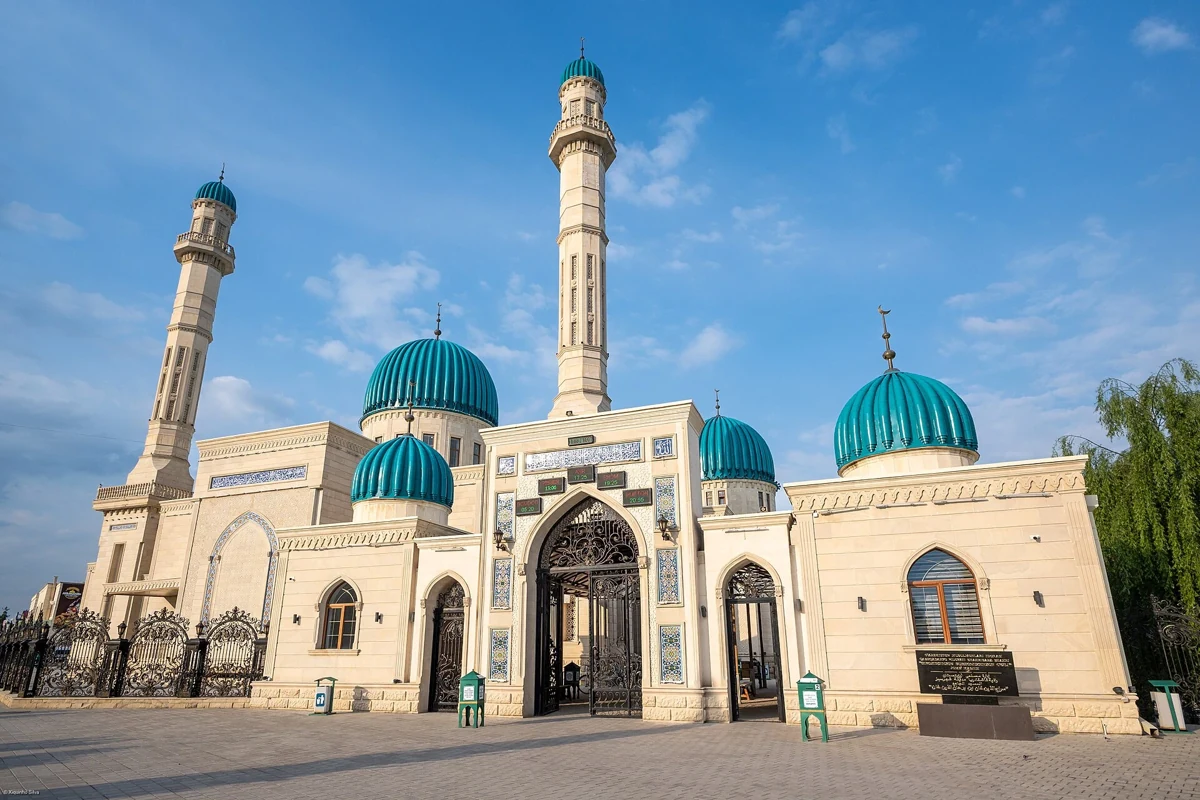Kok Gumbaz Mosque